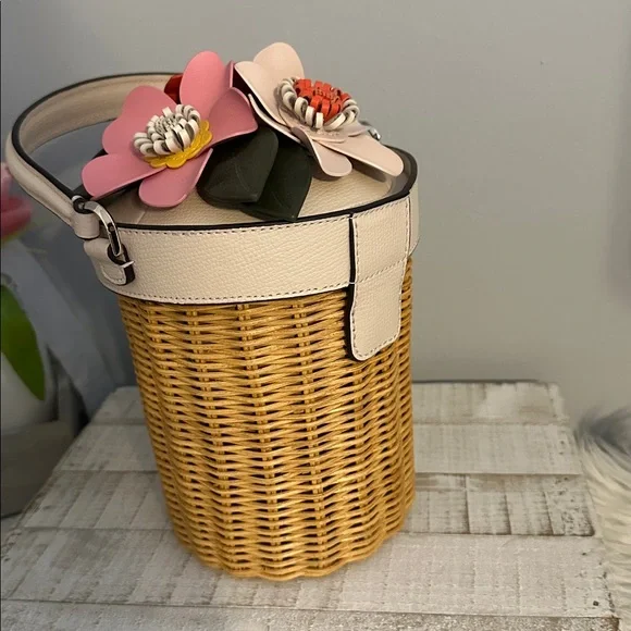 Kate spade wicker flower bouquet bag - Picture 6 of 13